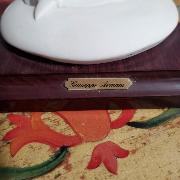 GIUSEPPE ARMANI FIGURINE